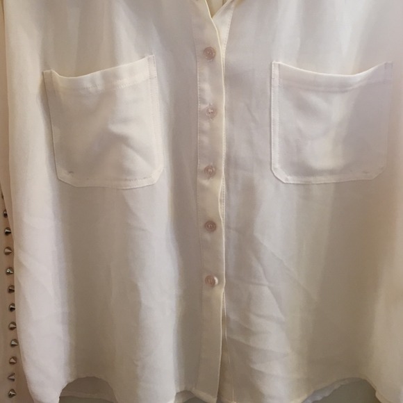 💫NWOT💫 Sheer Creme Blouse - Picture 3 of 4