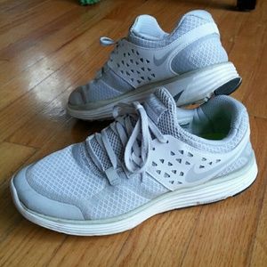 *FLASH SALE**Womens Nikes