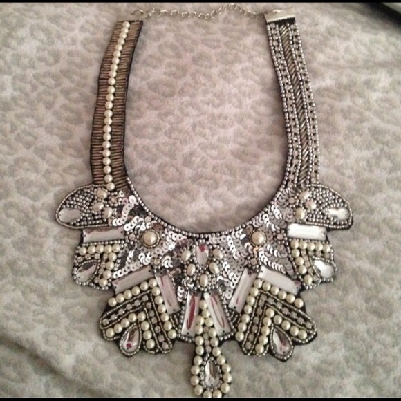 Statement necklace