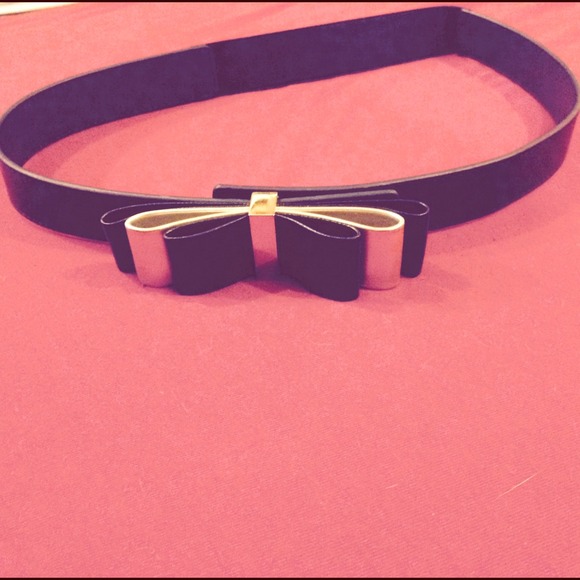 Adorable waist belt!