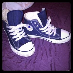 Kids chucks !!!! Navy blue!