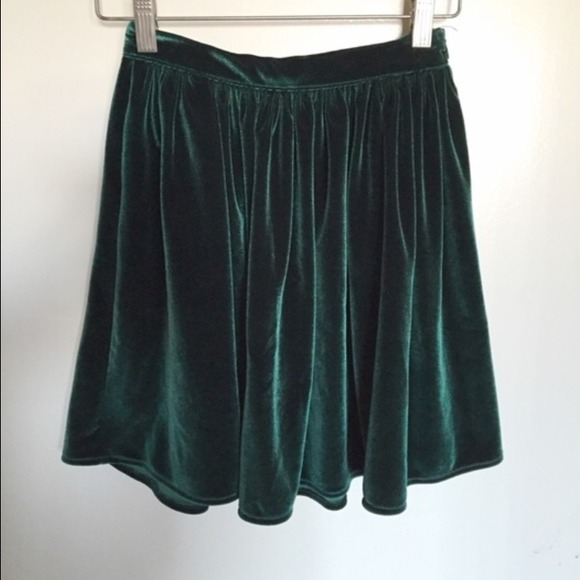 🚫SOLD🚫 American Apparel Stretch Velvet Skirt - Picture 1 of 4