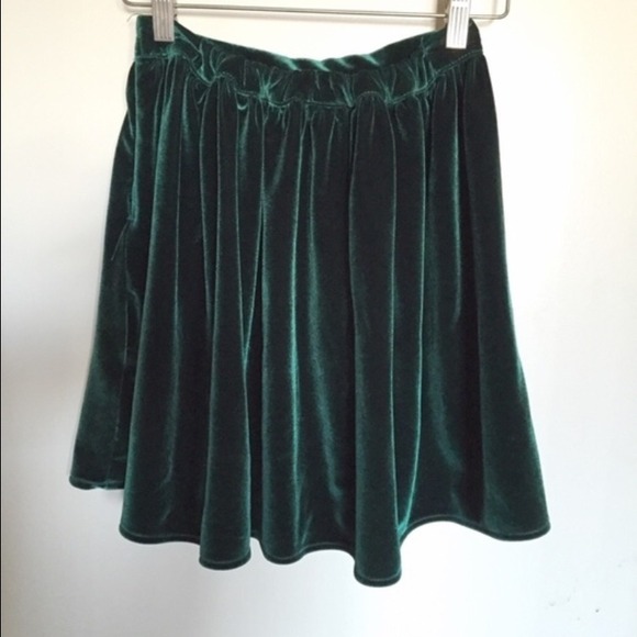 🚫SOLD🚫 American Apparel Stretch Velvet Skirt - Picture 2 of 4