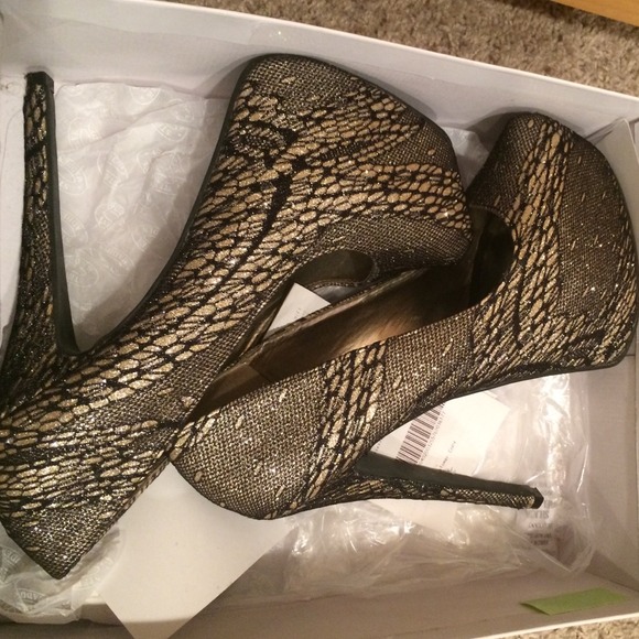 ‼️️SOLD ‼️ - Picture 1 of 4