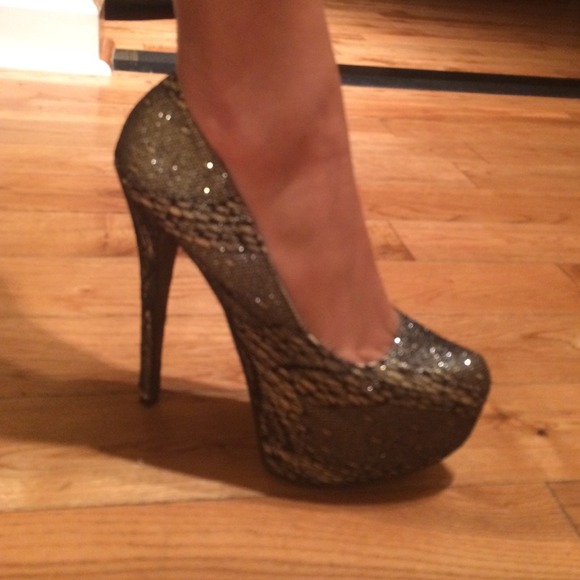 ‼️️SOLD ‼️ - Picture 3 of 4