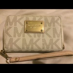 Authentic Michael Kors wristlet