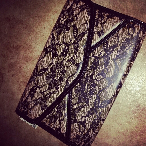 Aldo Clutch NWT