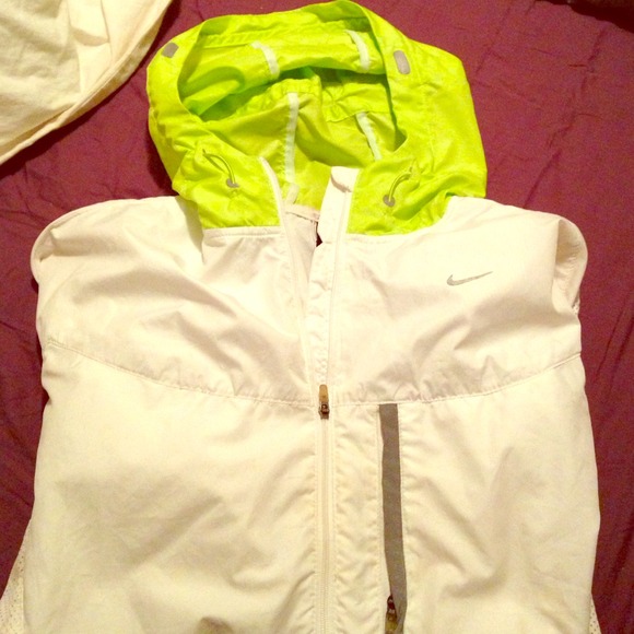 NIKE TRACK JACKET