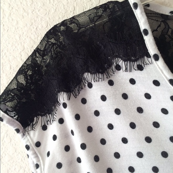 Forever 21 Polkadot blouse with black floral lace - Picture 3 of 4