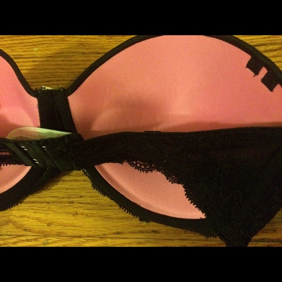 VS PINK Bra. - Picture 4 of 4