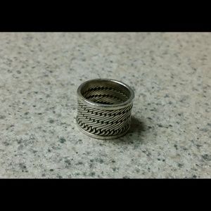 Lois Hill cigar band ring