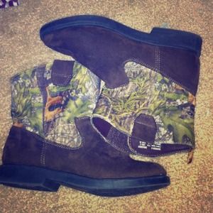 These boots I only wore once  size 3 or 5 woman's