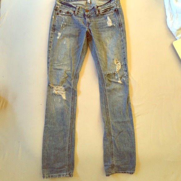 Abercrombie & Fitch Light Wash Denim Jeans - Picture 1 of 3