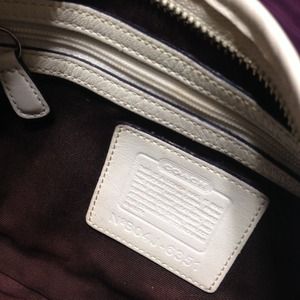 More Pictures of Coach Hobo Bag