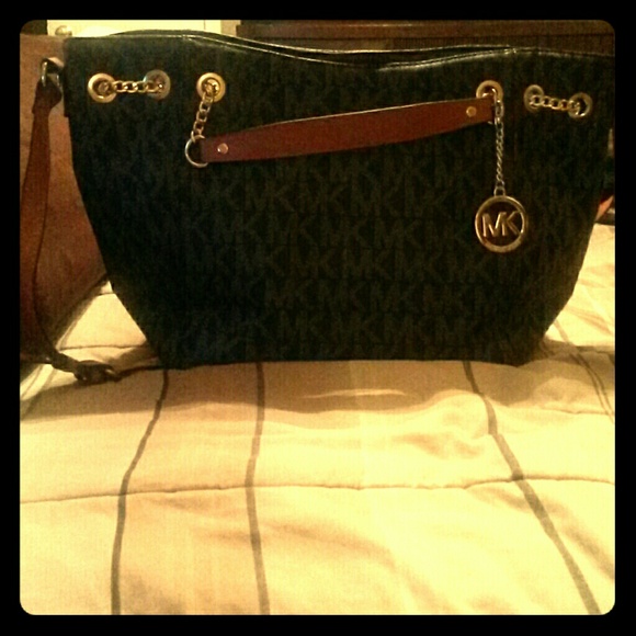 Michael Kors Handbags - Bundle for @misslinz130