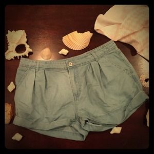 Vintage high rise shorts