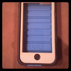 iPhone 5/5s Otter Box (armor).