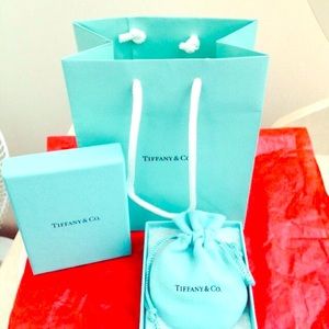 💯 Authentic Tiffany Gift Set