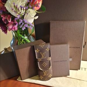 Louis Vuitton pen holder