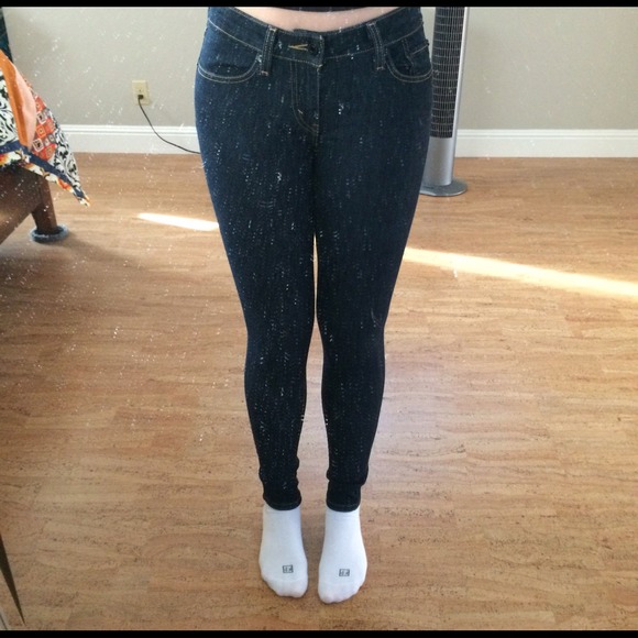 SOLD Levi's dark wash jeans