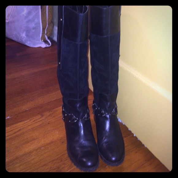 Black leather/suede boots