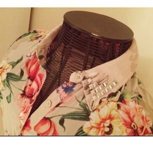 BRAND NEW - NEVER WORN Shirt