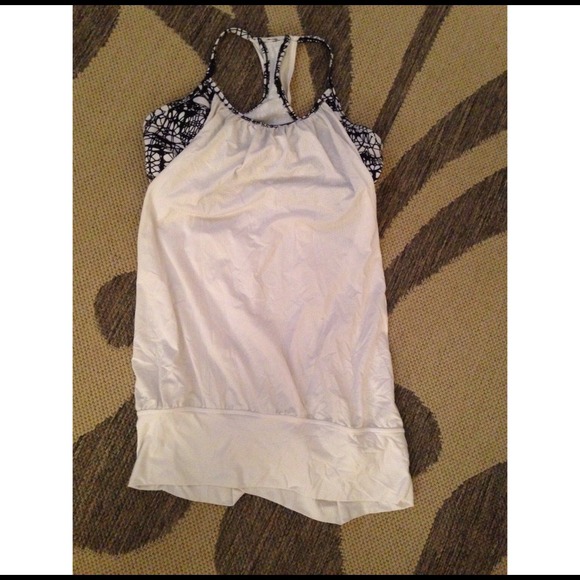 Lululemon top