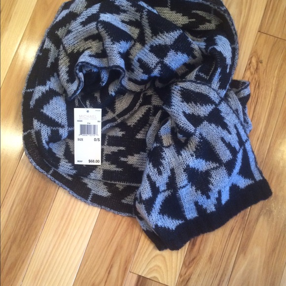 Michael Kors logo scarf