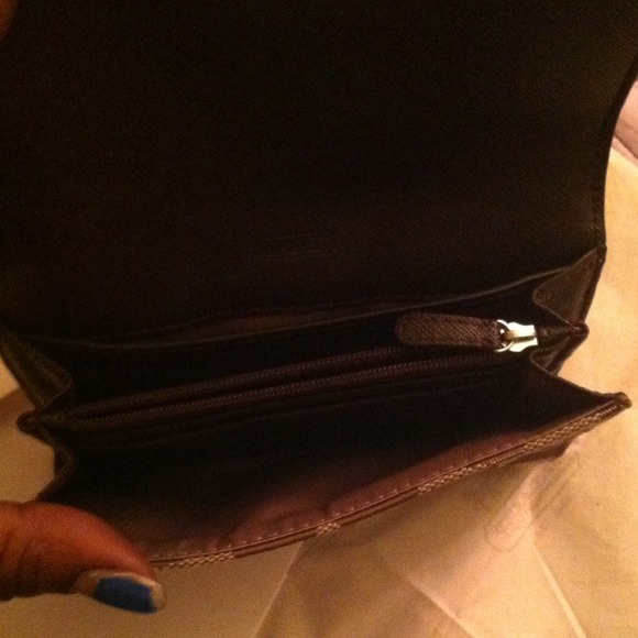 Authentic Coach Crossbody - Picture 2 of 4