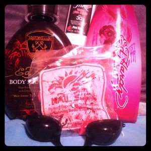 HOLD-Tanning bundle!!