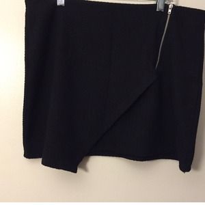H&M textured asymmetrical skirt