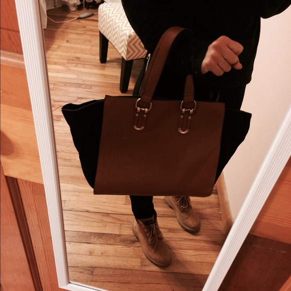 Handbag - Picture 2 of 3