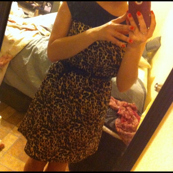 Sold. Leopard print casual dress - Picture 3 of 4