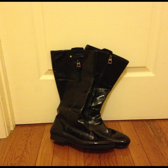 Sold - Picture 1 of 4