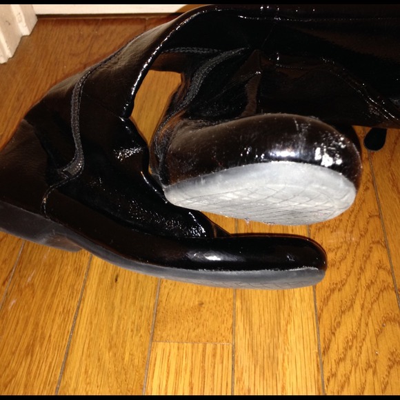 Sold - Picture 3 of 4