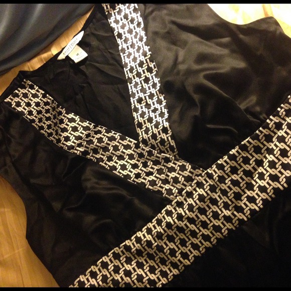 White House Black Market Chainlink Top