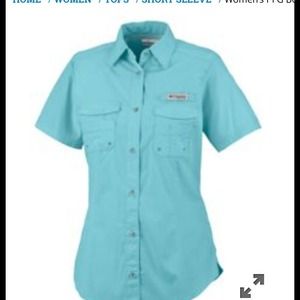 Women's Columbia short sleeve shirt.