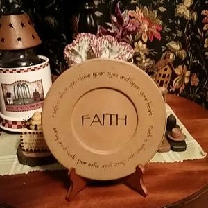 Primitive saying plates