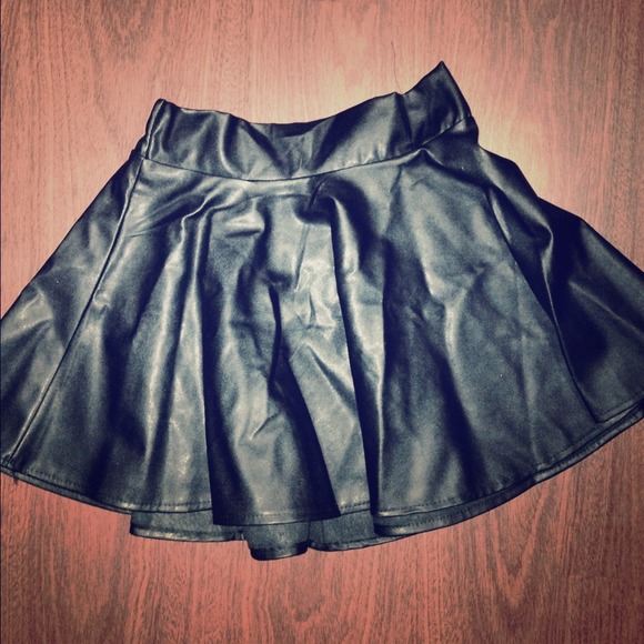 Black skirt