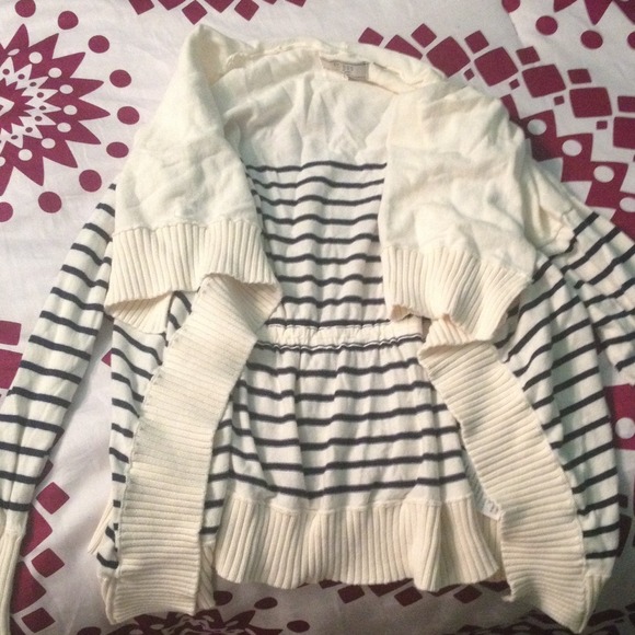 Guess cardigan