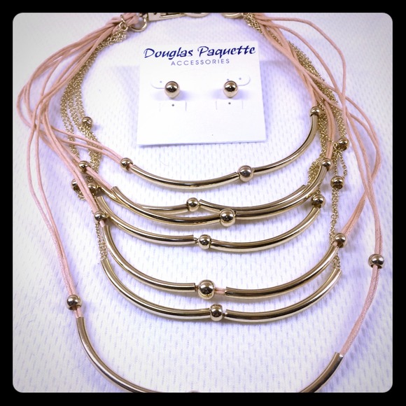 1 LEFT EACH❗️❗️❗️Pink & Blue 7 tier necklace NWOT - Picture 1 of 3