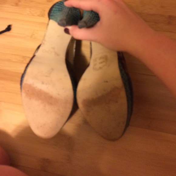 Aldo Multicolor Heels - Picture 3 of 3