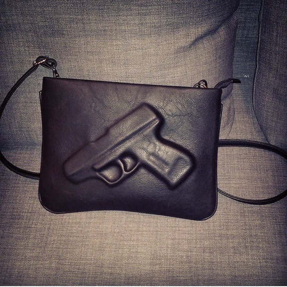 Gun Clutch 🔫🔫