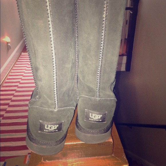 Size 9 Ugg black