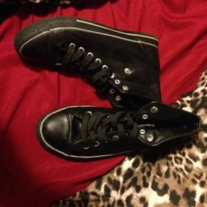High/low tops leather