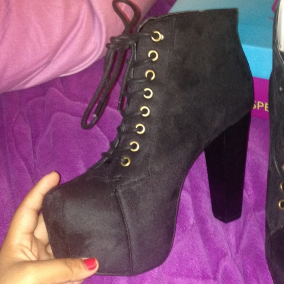 JEFFERY CAMPBELL! - Picture 2 of 3