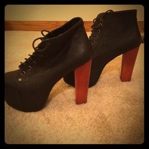 NEVER BEEN WORN Jeffery Campbell
