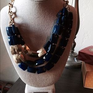 Stella & Dot Bahari statement necklace