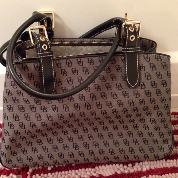 Dooney and Bourke purse