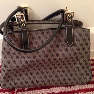 Dooney and Bourke purse
